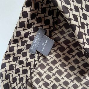 Ann Taylor classic dress shirt in excellent condition, 8P